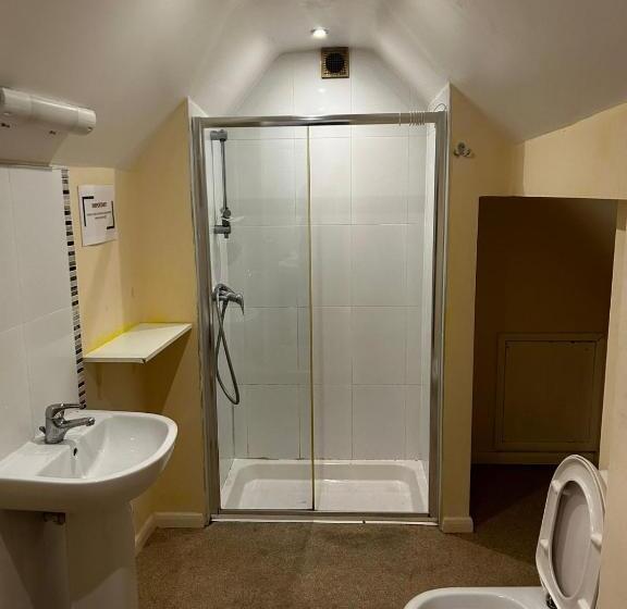 수피리어 룸, The Rose And Crown