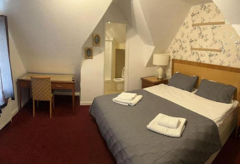 수피리어 룸, The Rose And Crown