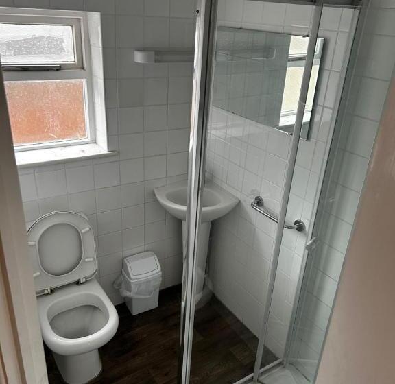 스탠다드 싱글 룸, The Rose And Crown