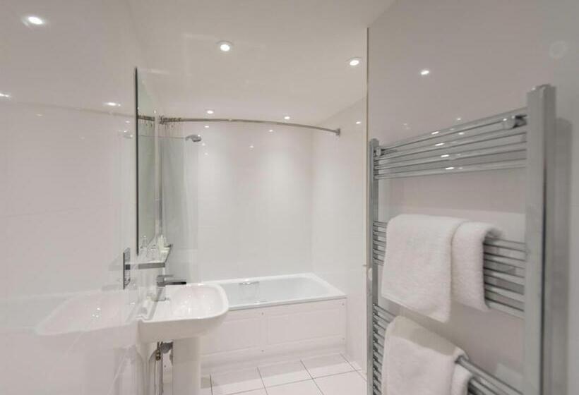 高级大房间, The Royal & Fortescue