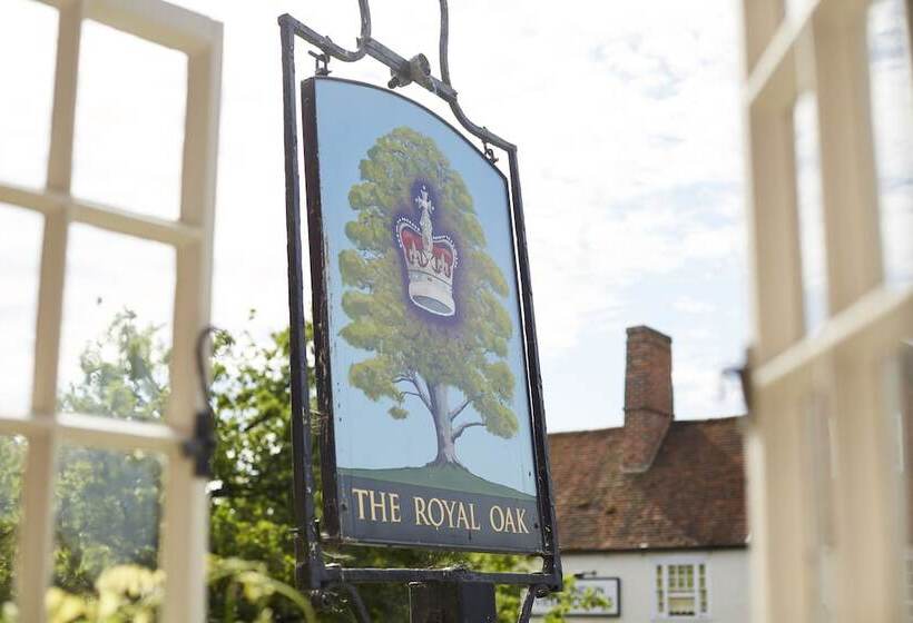 标准间, The Royal Oak, Yattendon