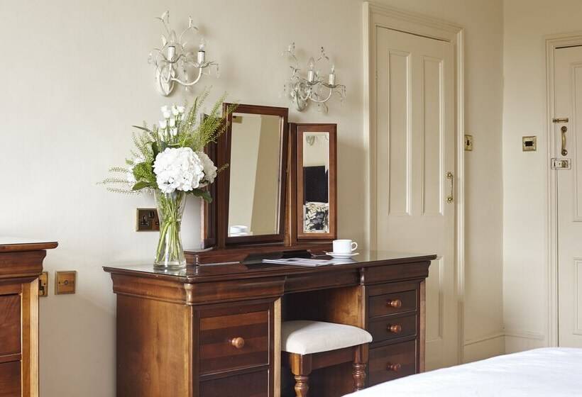 带园景的单人房, The Royal