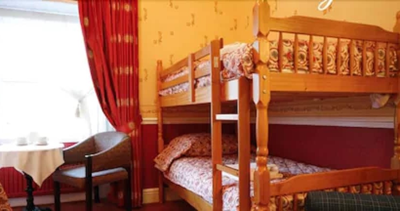 חדר משפחתי, The Royal