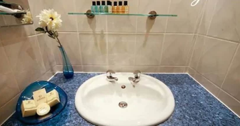 חדר סטנדרט יחיד, The Royal