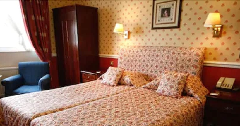 חדר סטנדרט, The Royal