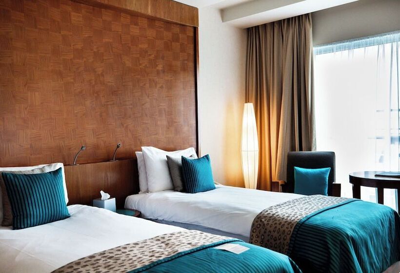 标准间, The Royal Yacht