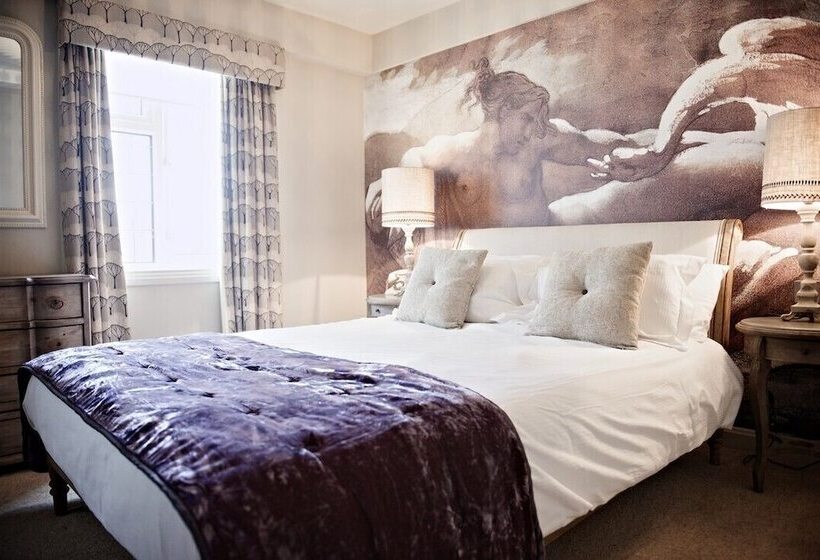 Классический Номер, The White Swan