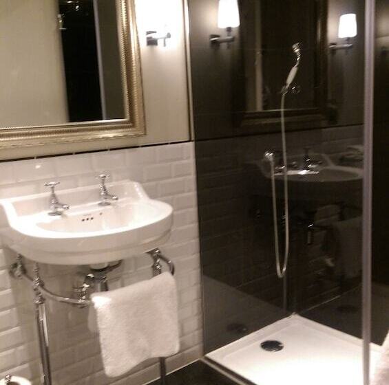 Классический Номер, The White Swan