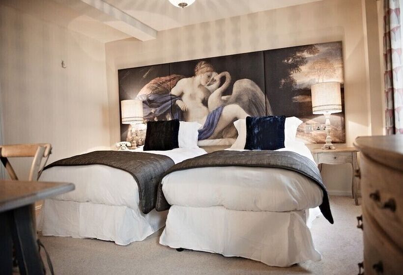 Классический Номер, The White Swan