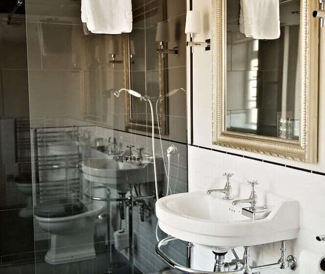 Классический Номер, The White Swan