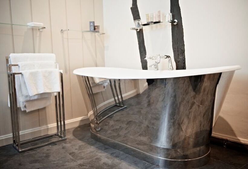 Номер Superior, The White Swan