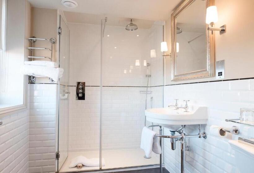 Классический Номер, The White Swan