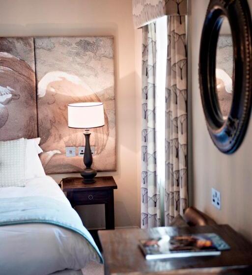 Классический Номер, The White Swan