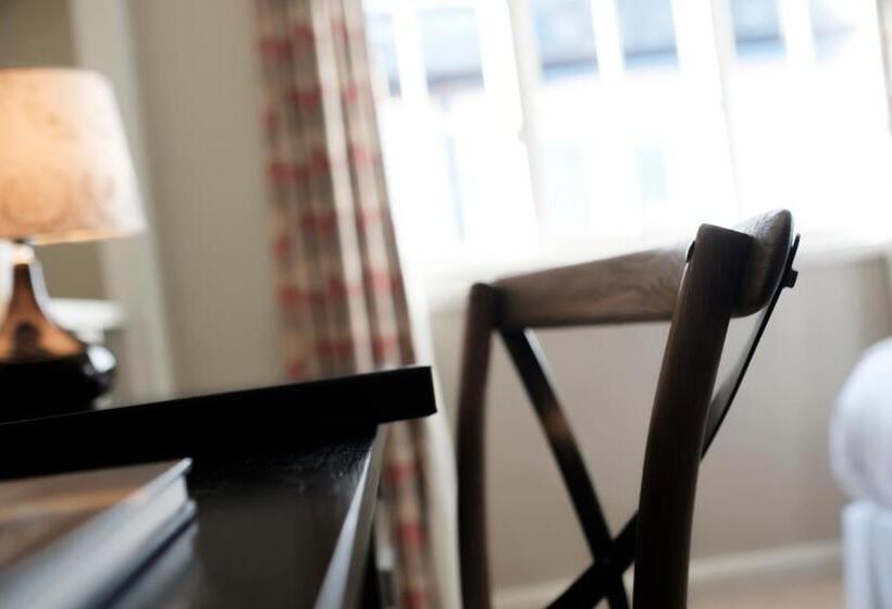 Номер Стандарт Индивидуальный, The White Swan