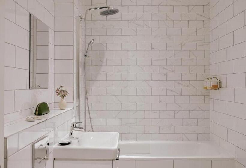 Апартаменты 1 Спальня с Балконом, Sonder Royal Garden
