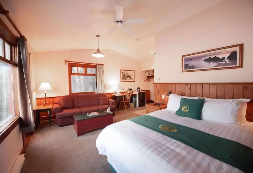 Standard-studio, April Point Resort