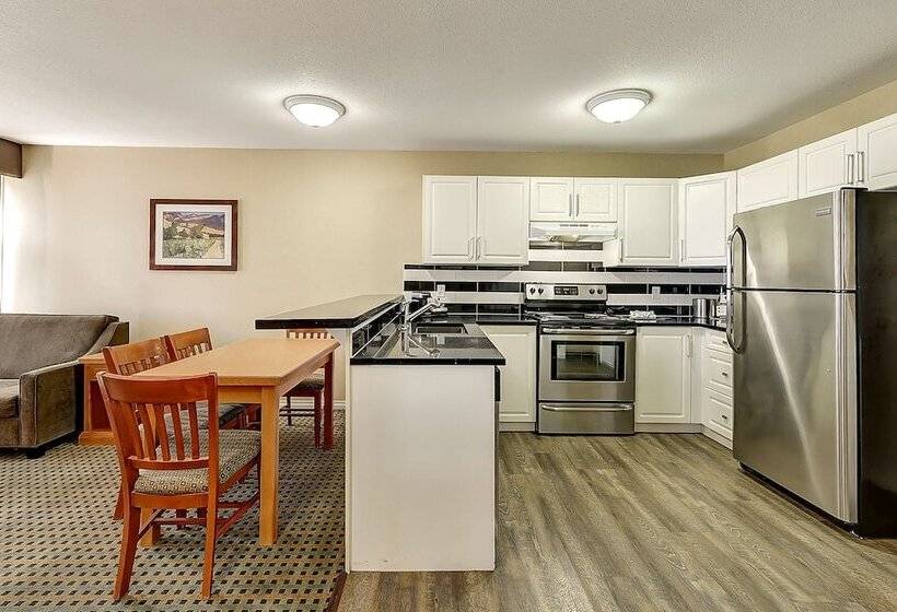 Suite, Best Western Plus Osoyoos Hotel And Suites