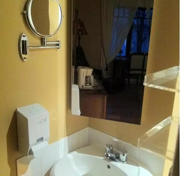 コンフォートルーム, Goéliche Hotel Et Appartement