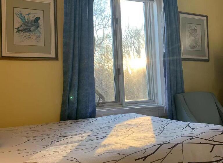 غرفة عائلية, Braeside Country Inn