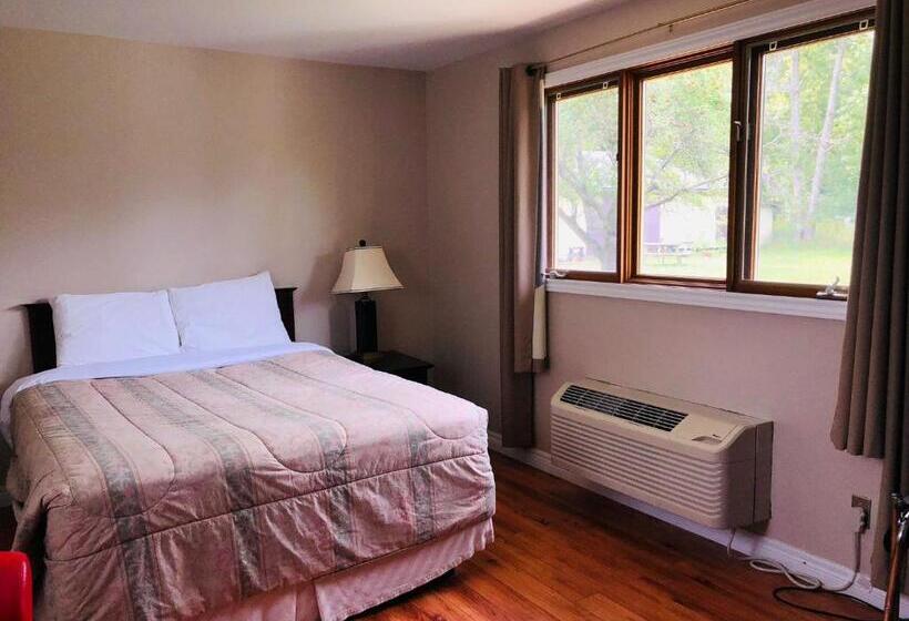 Бунгало Стандарт Вид на Сад, Coach House Inn