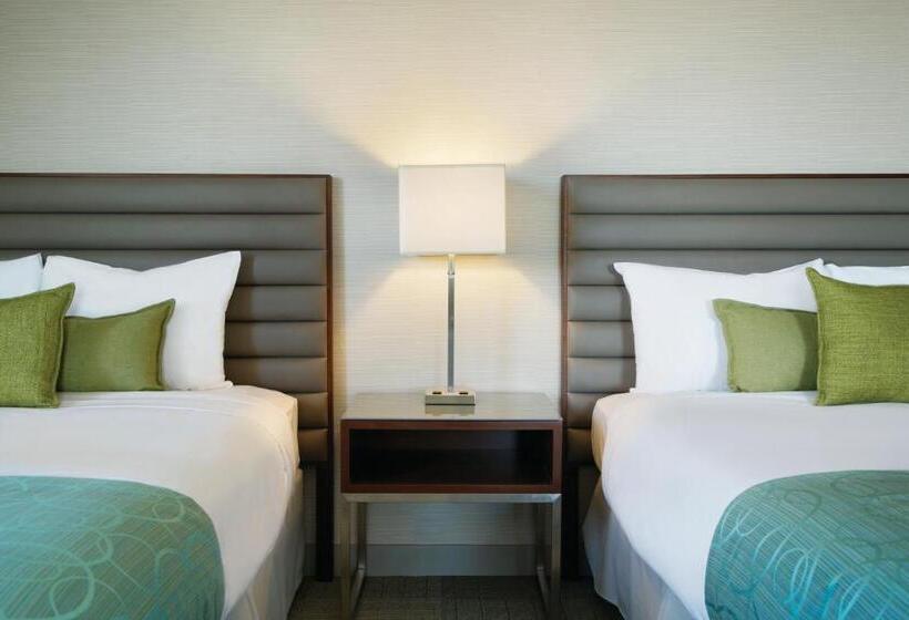 اتاق استاندارد با 2 تخت دوبل, Coast Prince George Hotel By Apa