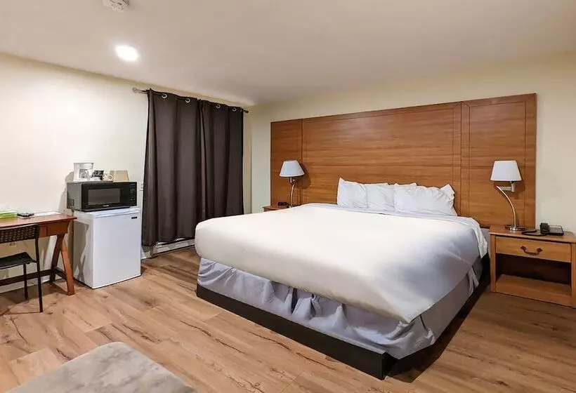 Standard-huone, First Canada Hotel Cornwall Hwy 401 On