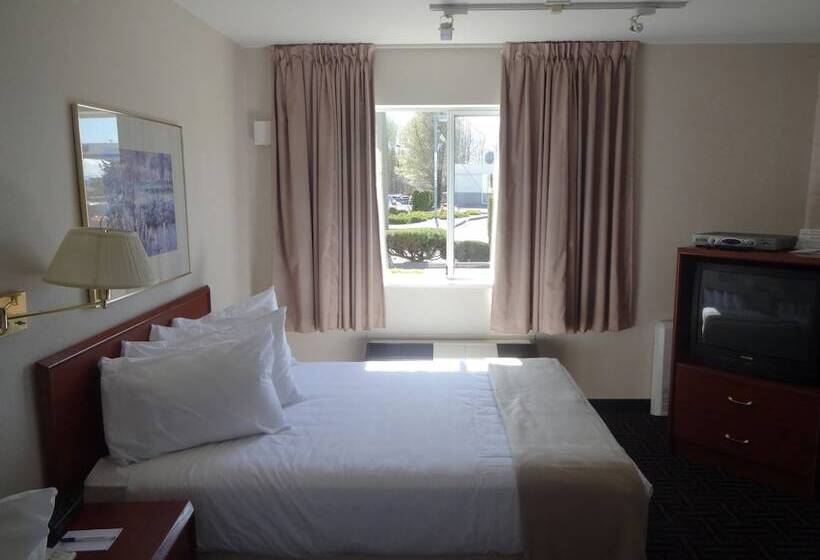 스탠다드 룸 더블 침대 2개, Powell River Town Centre
