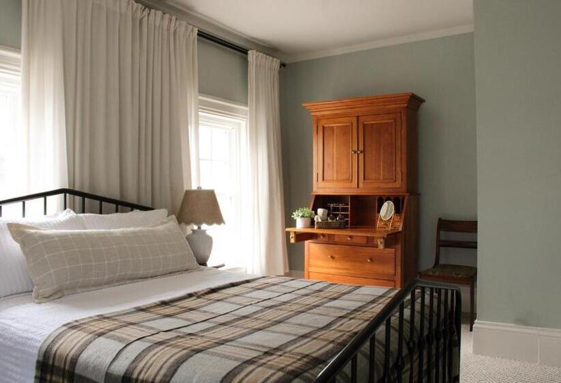 غرفة ديلوكس, The Cooper S Inn