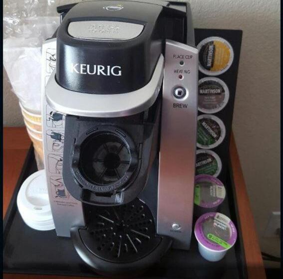 חדר סטנדרט עם מיטת קינג, Wyndham Garden Medicine Hat Conference Center