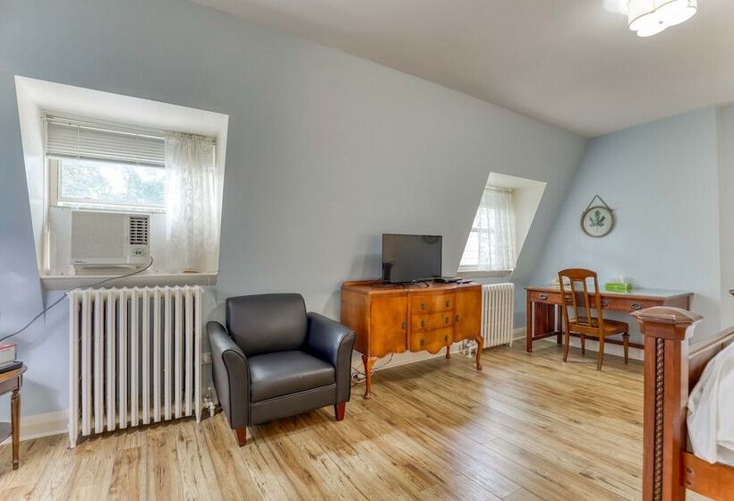 스탠다드 룸 더블 침대, Hochelaga Inn