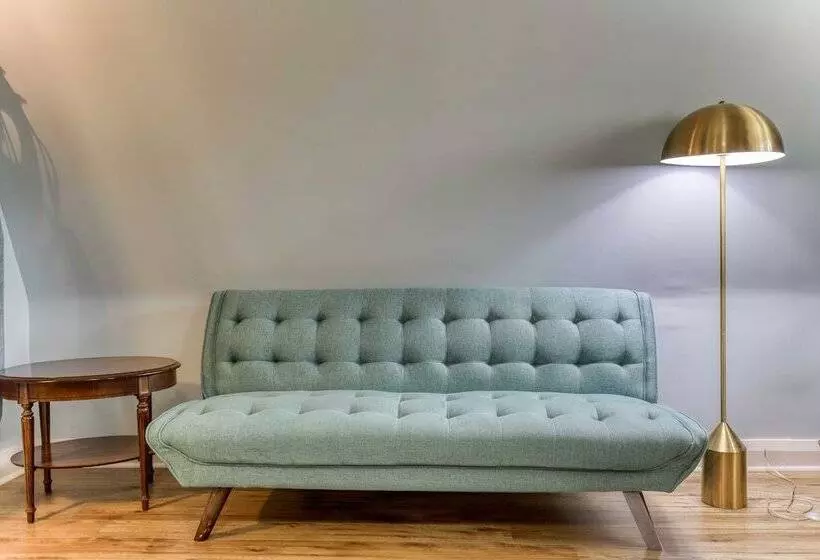 اتاق استاندارد با تخت دوبل, Hochelaga Inn