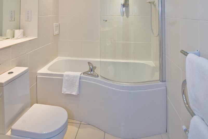 اتاق کلاسیک با تخت دونفره, Hôtel Le Germain Québec