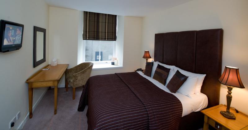 اتاق کلاسیک با تخت دونفره, Hôtel Le Germain Québec