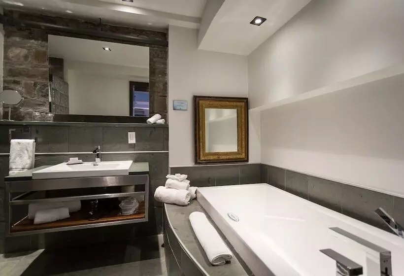 Junior Suite, Le Priori
