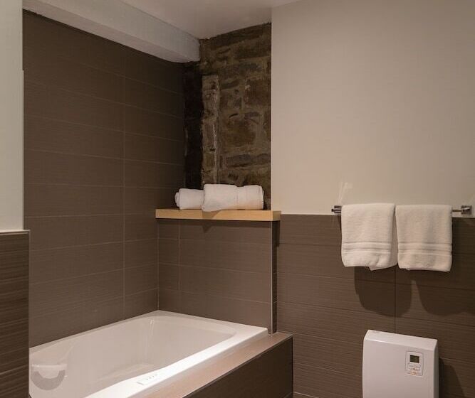 Полулюкс, Le Priori