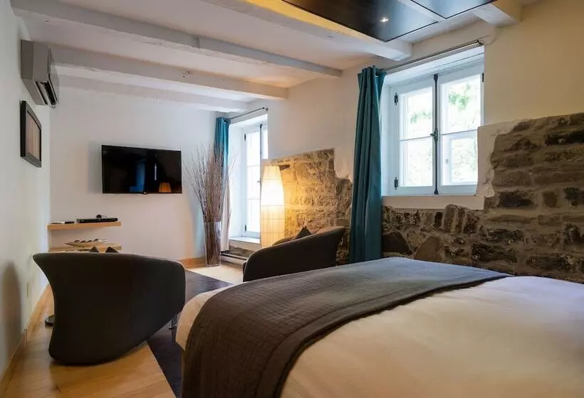 Junior Suite, Le Priori