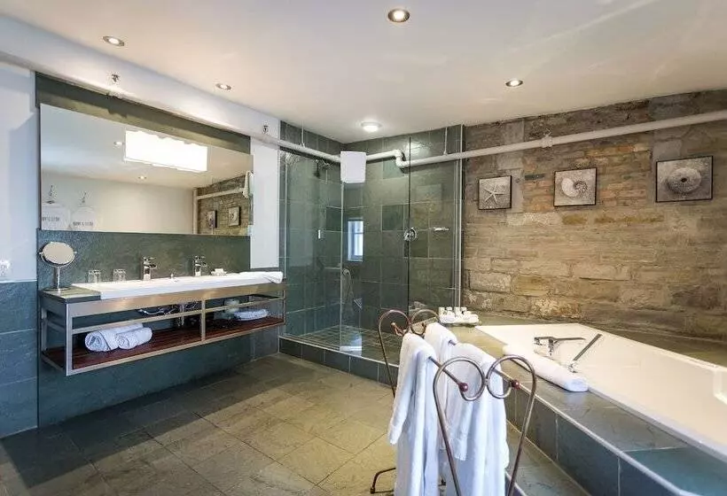Suite, Le Priori