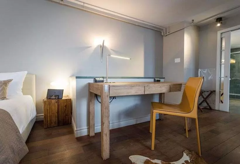 Suite, Le Priori
