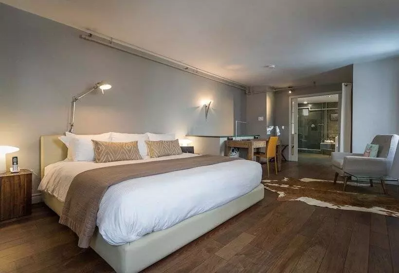 Suite, Le Priori