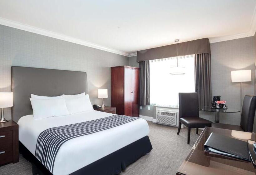 Номер Стандарт, Sandman Hotel Saskatoon