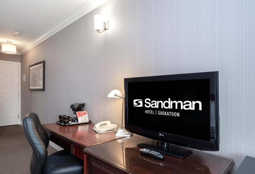 带2个双人床的标准工作室, Sandman Hotel Saskatoon