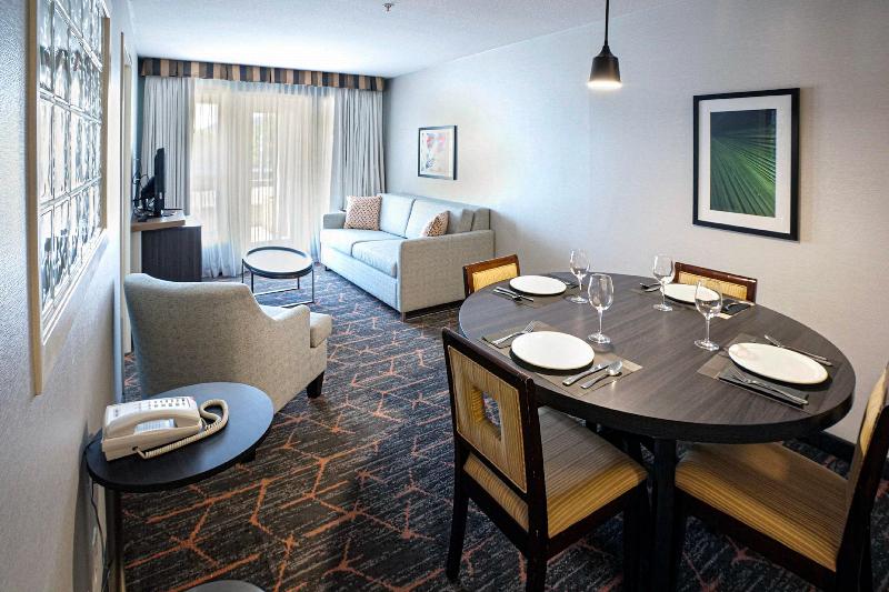 סוויטת 2 חדרי שינה, Holiday Inn Osoyoos