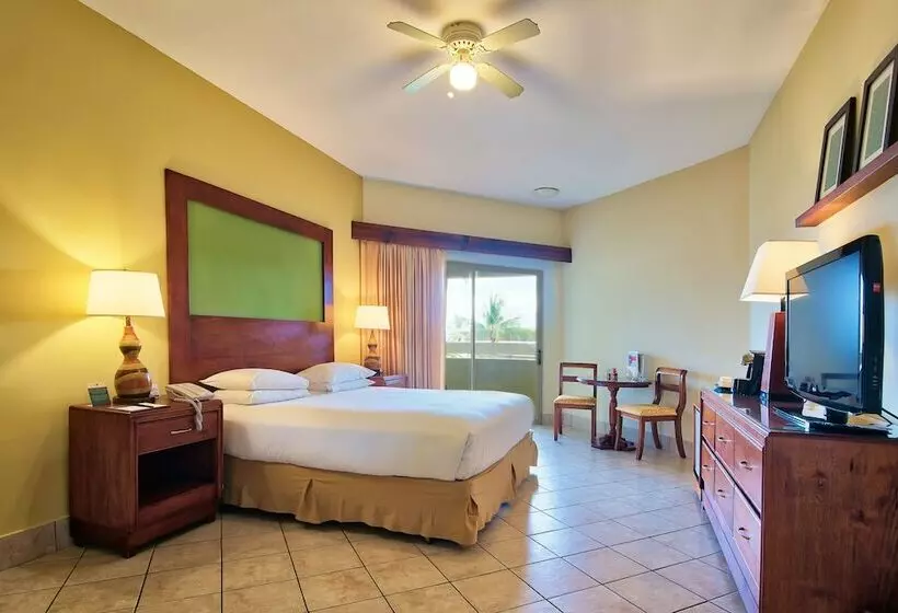 اتاق استاندارد با تخت بزرگ, Fiesta Resort Central Pacific   All Inclusive
