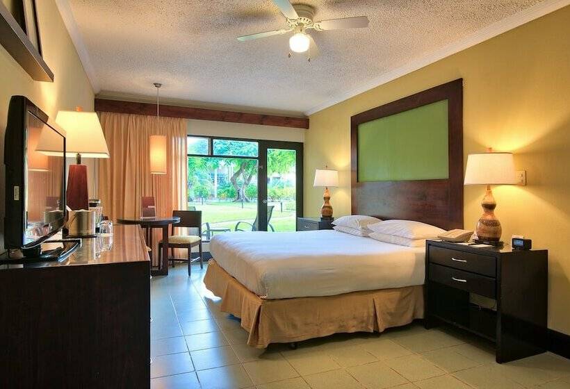 Стандартный Номер Кровать Кинг, Fiesta Resort Central Pacific   All Inclusive