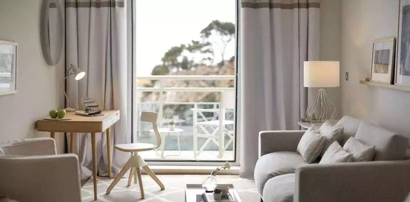 オーシャンビューデラックスルームバルコニー付き, Bellevue Dubrovnik