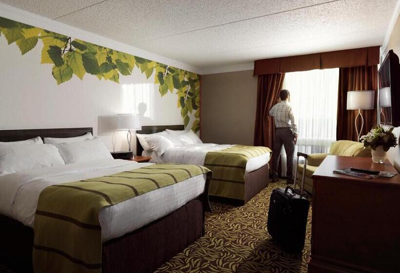 Номер Стандарт 2 Двуспальные Кровати, Varscona Hotel On Whyte