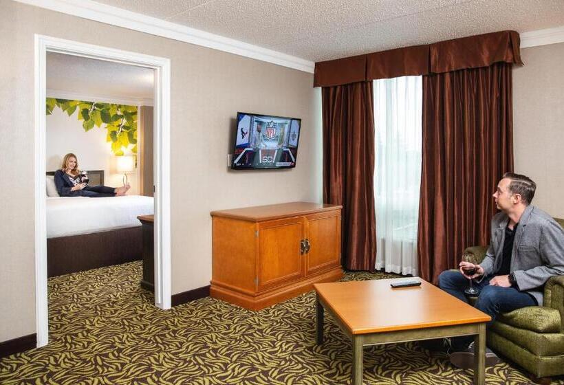 Люкс Deluxe Кровать Кинг, Varscona Hotel On Whyte