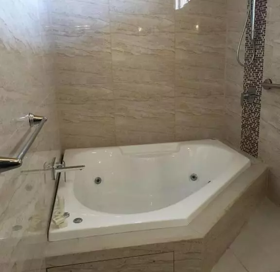سوییت, Yadran