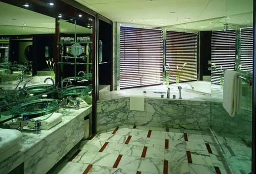 اتاق استاندارد با 2 تخت دوبل, Grand Hyatt Shanghai