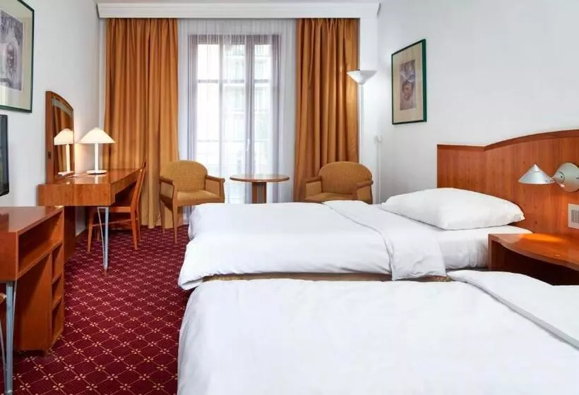 Classic Kolmen Hengen Huone, Orea Spa Hotel Cristal